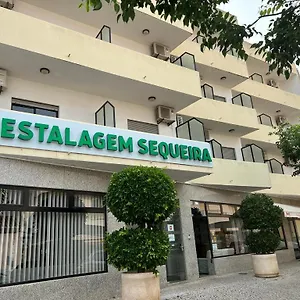 3* Couette-café Estalagem Sequeira